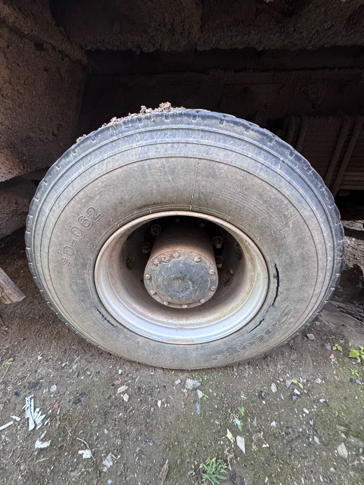 Shacman (Shaanxi) SX* 6x4 Седельный тягач 2022 г. - фото 8